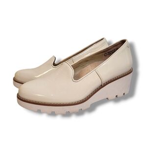 Vionic Willa Cream Wedge Slip On Loafers Size 7W Wide